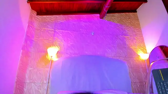 kimberly_Gonzalez1 Adlı Modelin Canlı XXX Sohbeti