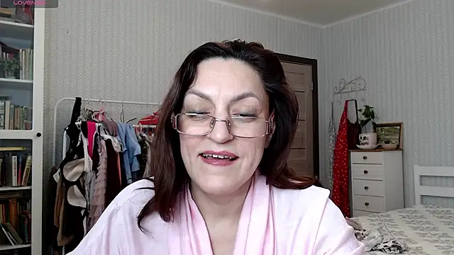 Vivian-Alluringn Webbikameraesitys