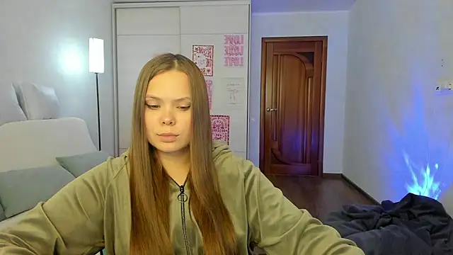 Kira_love_81's Live XXX Chat