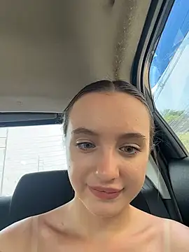 MiaTee live XXX chat