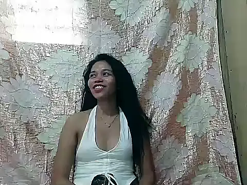 PinaySkinnyGirl Adlı Modelin Canlı XXX Sohbeti