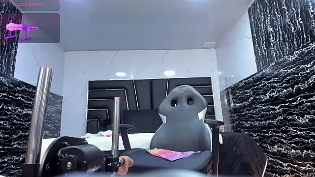 Chat +18 de Ladyy_Scarlett ao vivo