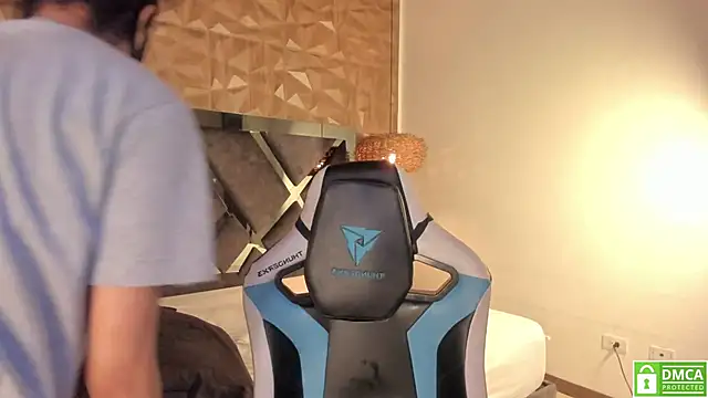 Kiara_velvet__ élő XXX-chatje