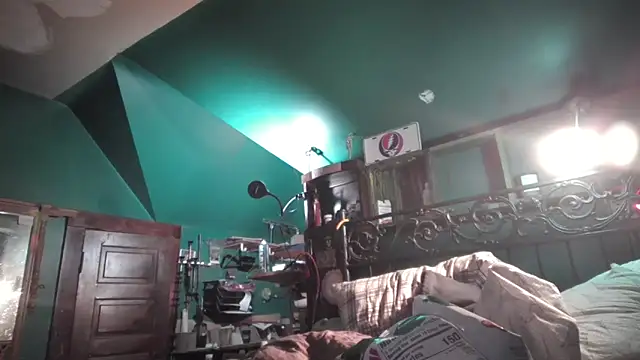 charactrzero Chat XXX in diretta