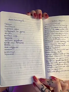 KellyMoors: онлайн-секс-чат