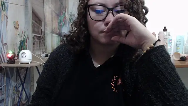 curly_greeneyed Chat XXX live