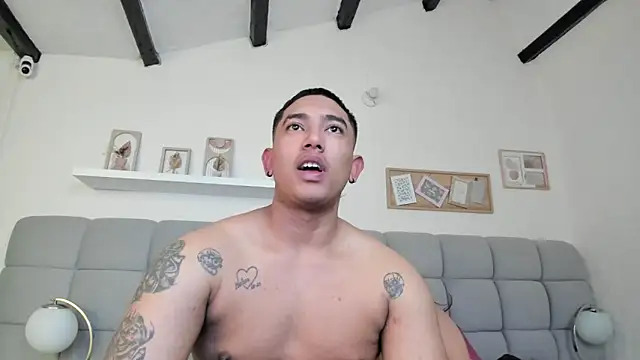 erotic_sins Adlı Modelin Canlı XXX Sohbeti