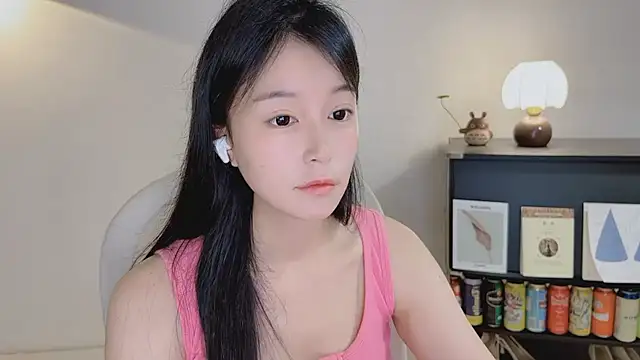 Chat +18 de Onechestnut ao vivo