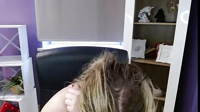 دردشة Zoey_Erotic الجنسية المباشرة