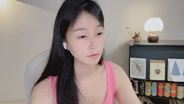 Onechestnutn Live XXX chat