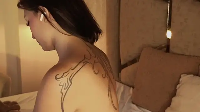 scarlethlux: онлайн-секс-чат