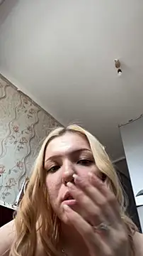 AlexandraXKitty: онлайн-секс-чат