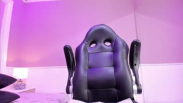 ElaineLaurent Live XXX Chat