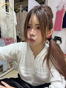 Chatroom XXX en direct de Selenaaaaa-