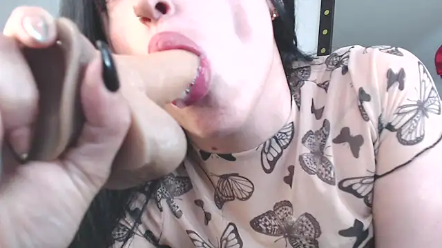 Chat +18 de Evelyn_Sheeran ao vivo