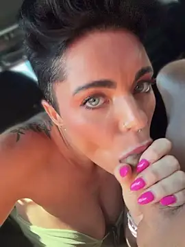 Chatroom XXX en direct de LukeLouHarvey