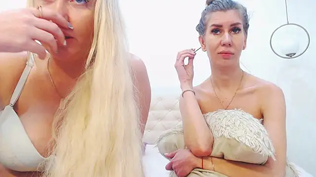 BarbieDool: вебкам-шоу