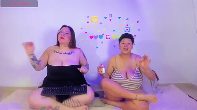 MiaYMollyn Live XXX chat