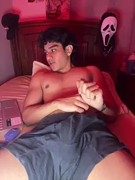 IronLatino Obrolan Langsung XXX