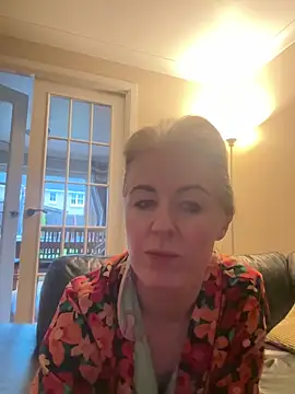 Laylaskyexx 라이브 XXX 채팅