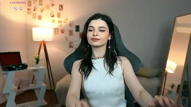 rebbekkakowalski Chat XXX in diretta