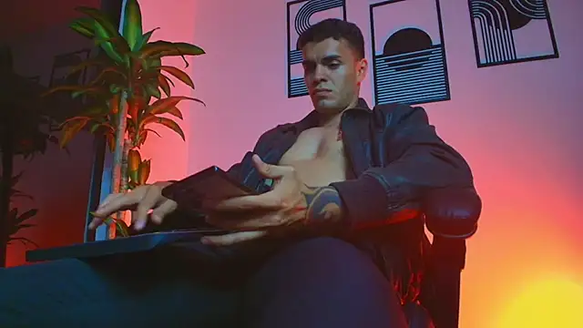 ALPHA_DOMINUS_ Live XXX Chat