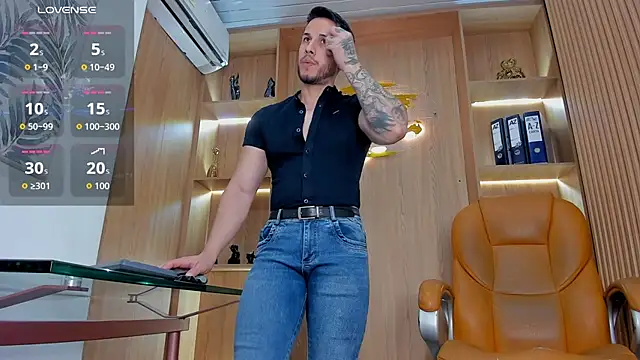 Show modela George_Diesell na web-kameri