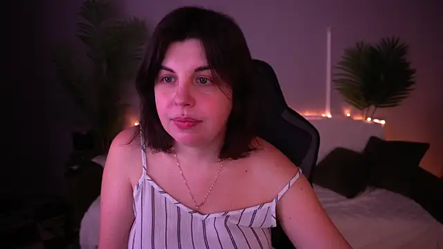 MirandaWong's Live XXX Chat