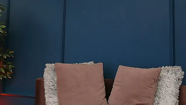 DeeaVIPn Live XXX chat