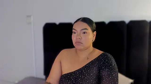 แชท XXX สดของ Amaranoir-