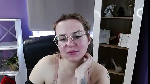 Zoey_EroticのライブXXXチャット