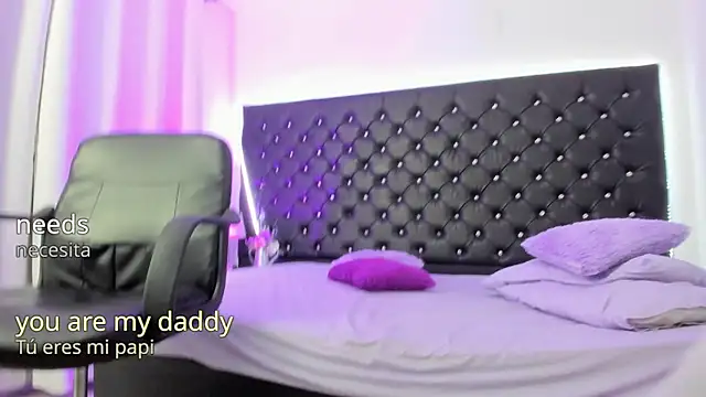 BellaRoge: вебкам-шоу