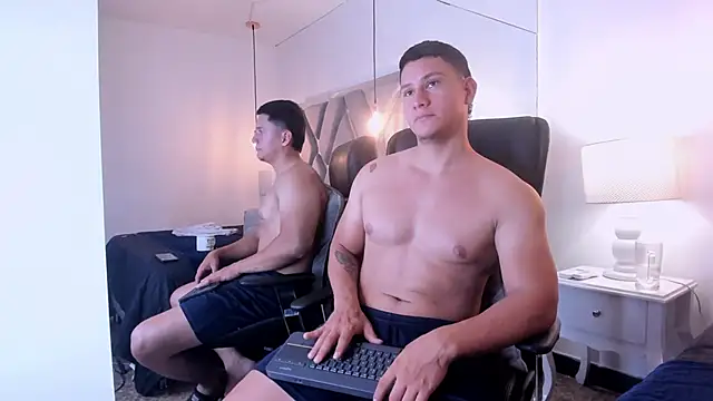 Czat XXX na żywo – Chriss_Diamond