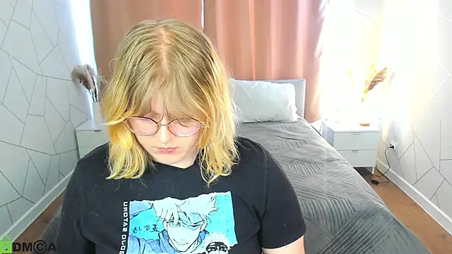 luna_c0ra Adlı Modelin Canlı XXX Sohbeti