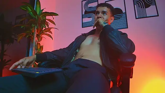 Chat XXX Live ALPHA_DOMINUS_