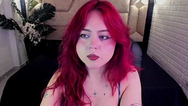 XXX chat uživo modela crimson_tati_
