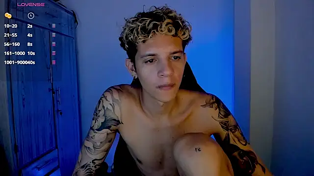 Онлайн чат XXX tylernova