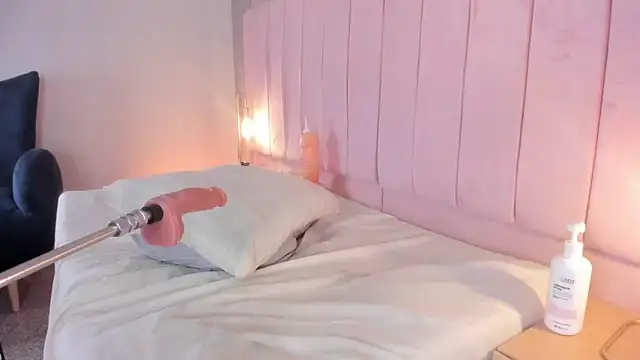 Živý XXX chat Hillary_Collins1