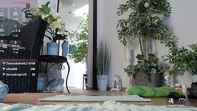 Show modela Squirtmania na web-kameri