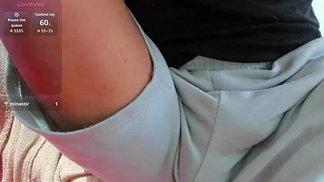 nakedfoam1 Chat XXX in diretta