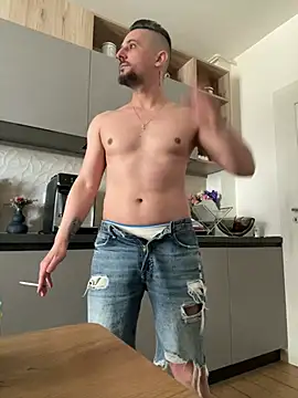 Pokazy przed kamerką – InsaneMattt