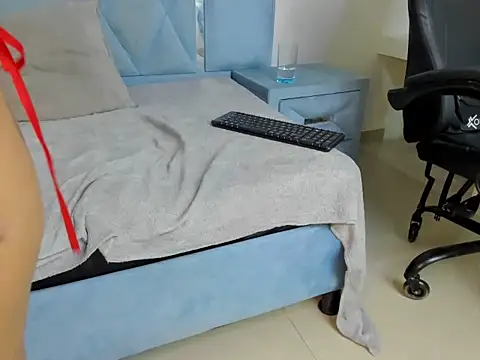 kiaraht – webcam-show