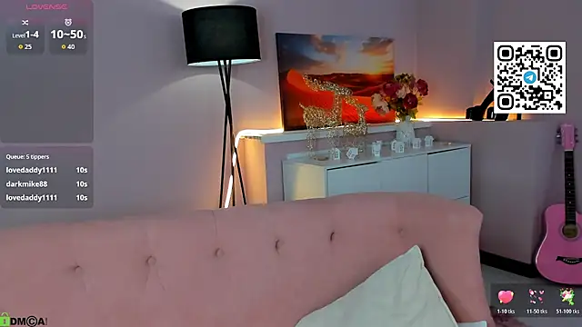 Czat XXX na żywo – CherryLexi_