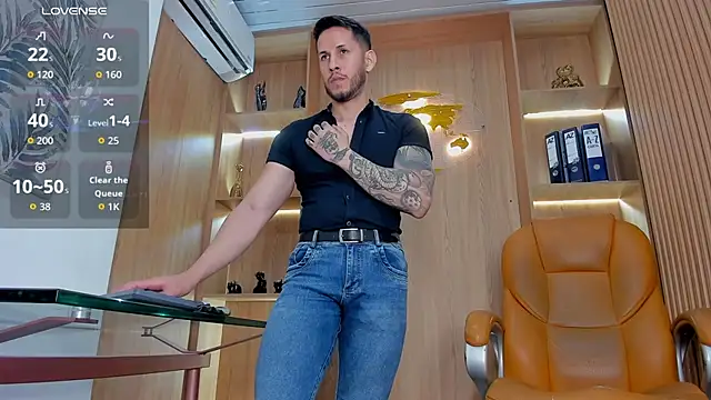 George_Diesell Adlı Modelin Canlı XXX Sohbeti