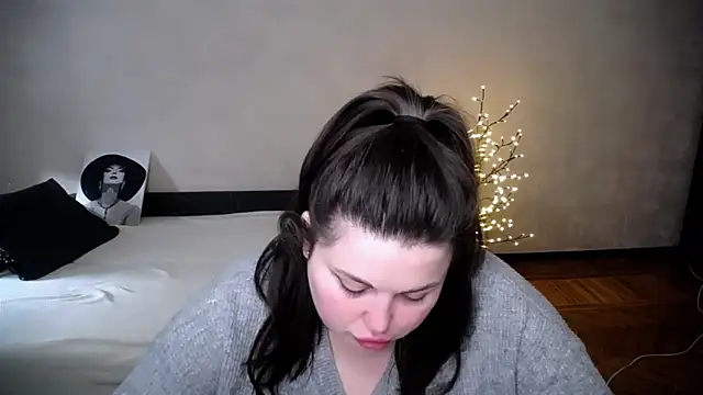 Emily_Mo live XXX chat