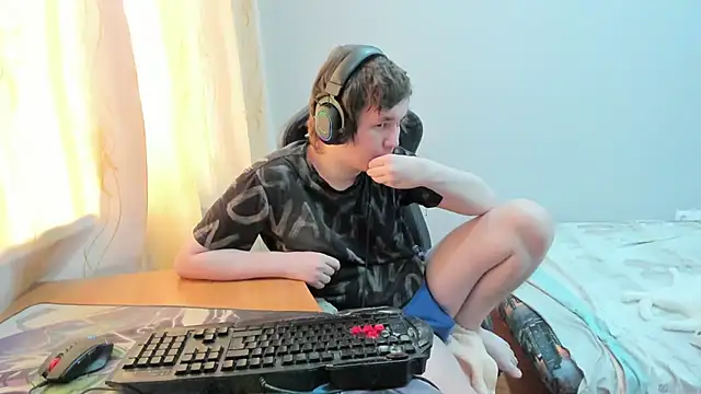 iliaskrislove Adlı Modelin Web Kamerası Şovu