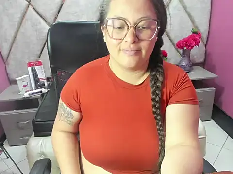 Czat XXX na żywo – Sarah_Boobs_