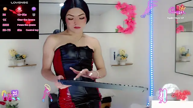 NathalialLooes Show in webcam