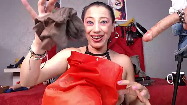 NahomiiPriestt Chat XXX in diretta