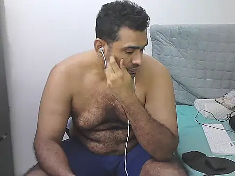 AlphaLatinoBear's Webcam Show